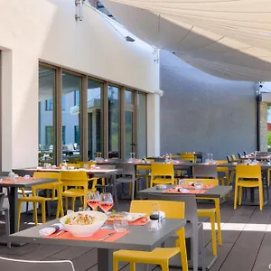 https://hotel-parkest.hotels-rhonealpes.com